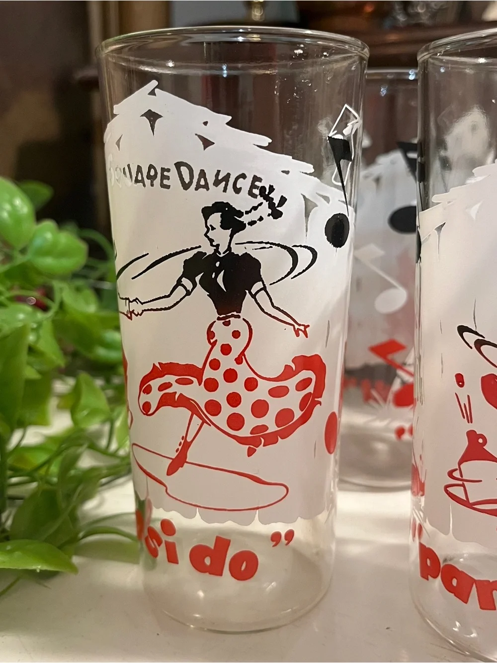 6 SQUARE DANCE MCM GLASSES 1950’s Do Si Do Dog Howling Crock Whiskey Jug VTG